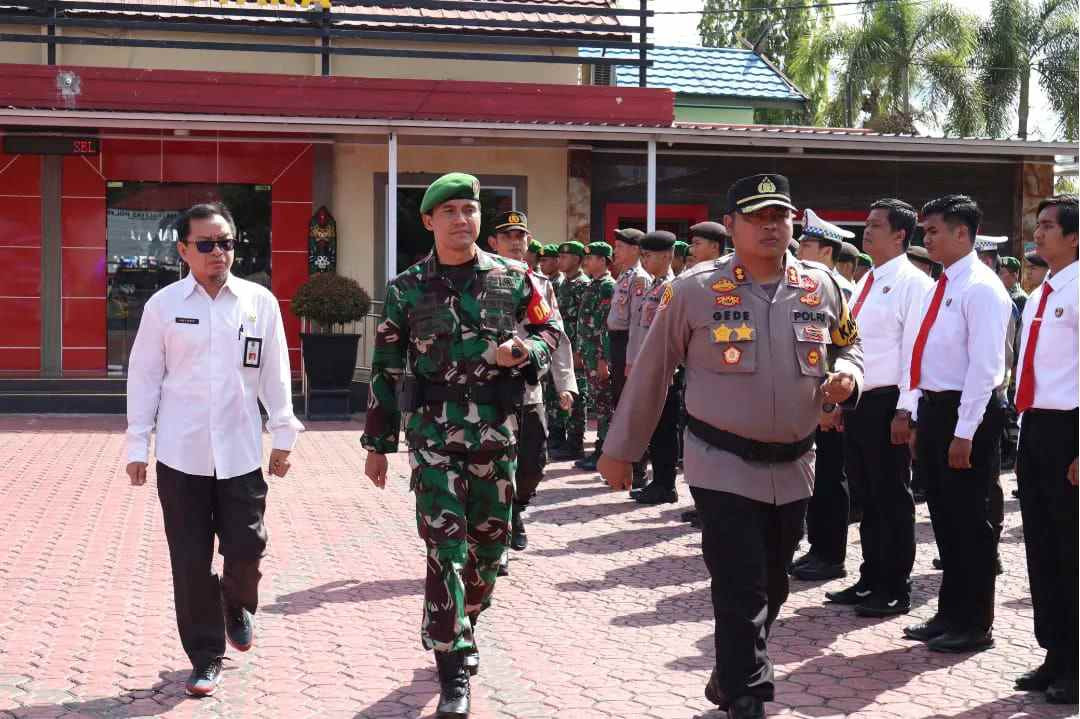 Komandan Kodim 1013 Muara Teweh Hadiri Apel Gelar Pasukan Oprasi Kepolisian Ketupat Telabang Tahun 2024 di Wilayah Kabupaten Barito Utara