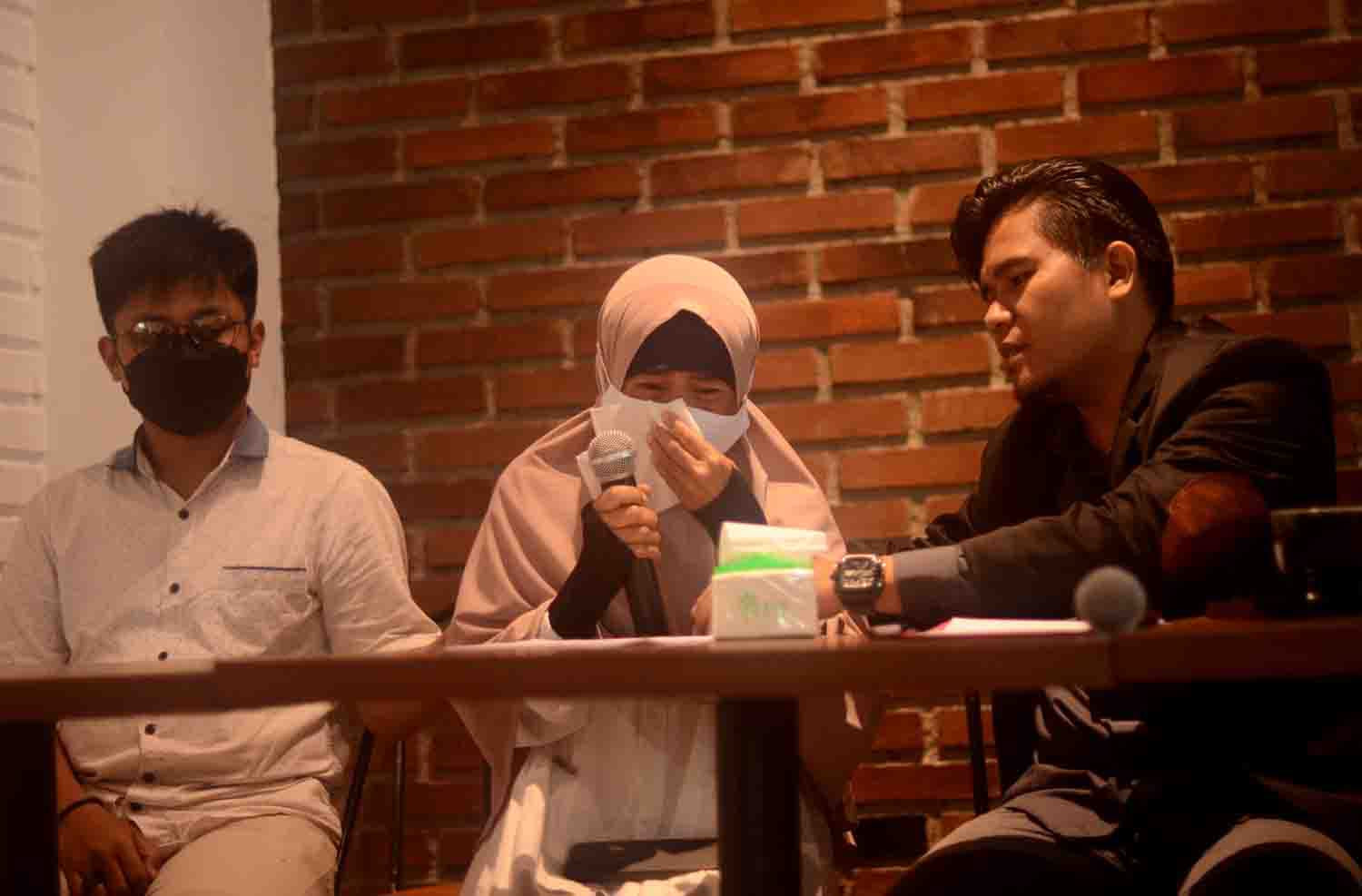 Kuasa Hukum Nenek SAI Bantah Kapolres Sukabumi Kota yang Mengatakan Korban Merampas HP Pelaku