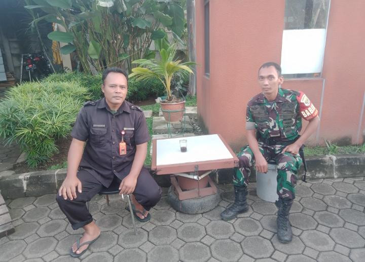 Bersama Warga Binaan Serda M Sujana Lakukan Komsos