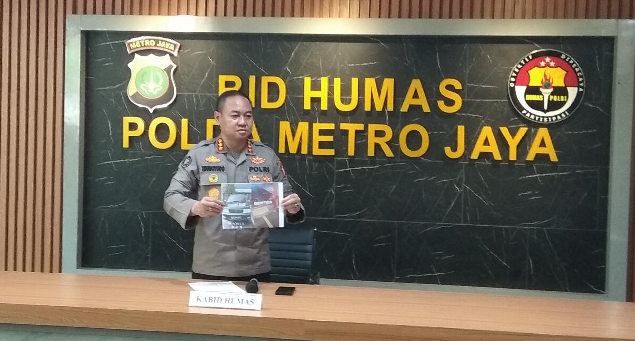 Polisi Lidik Pengendara Mobil Berplat Polri yang Aniaya dan Coba Ancam Sopir Taksi Online Pakai Pistol di Tol Tomang