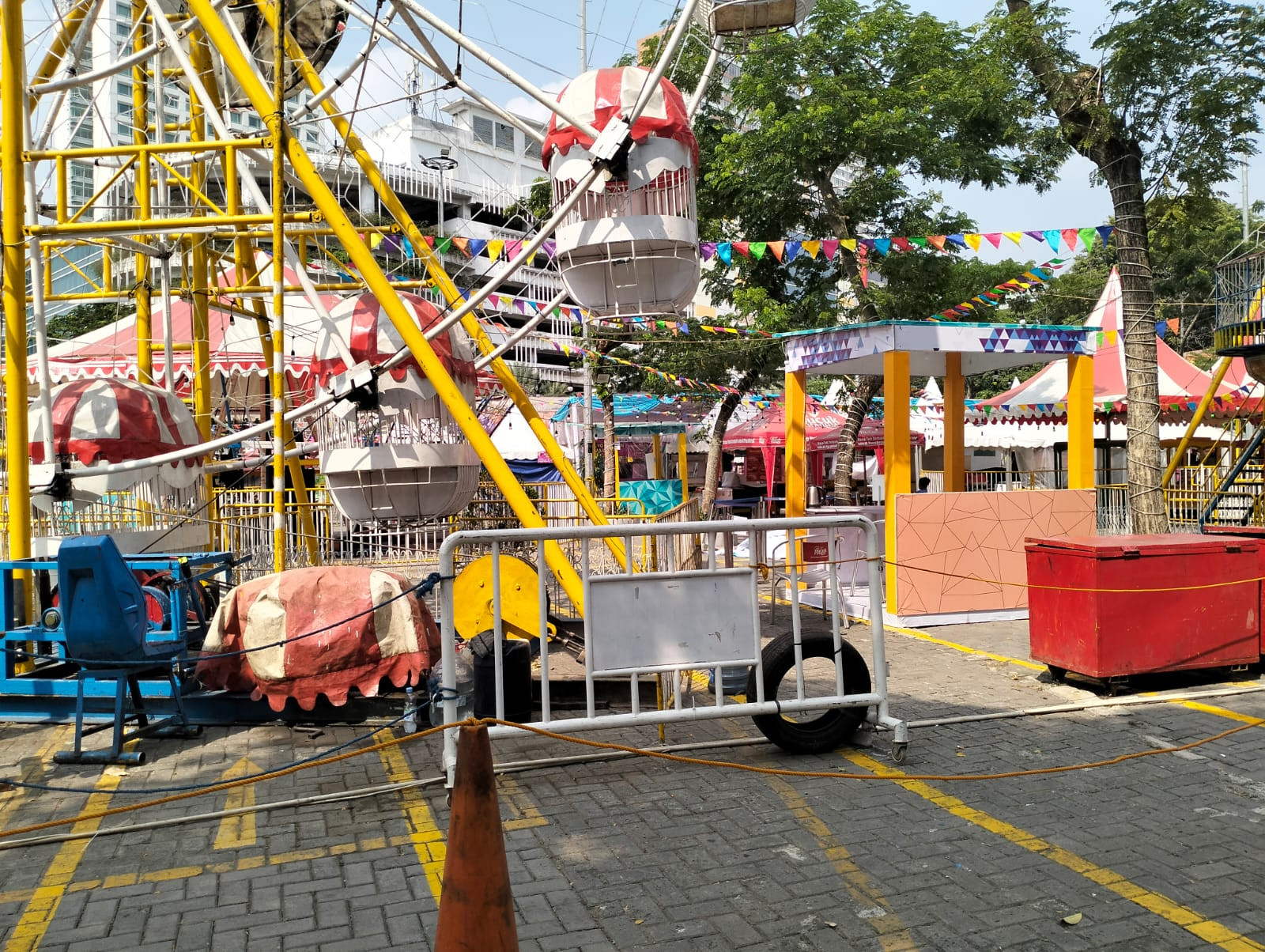 Parkiran Sepeda Motor Tangcity Dikeluhkan Pengendara