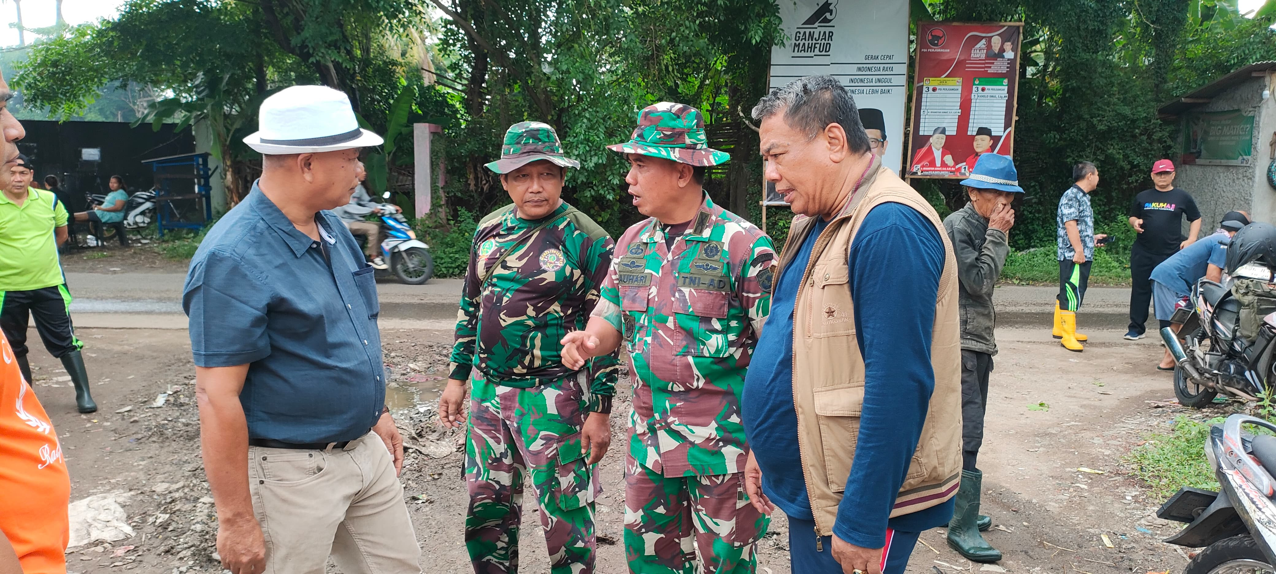 Danramil 10/Sepatan Pimpin Karya Bakti Antisipasi Banjir dan Wabah Penyakit