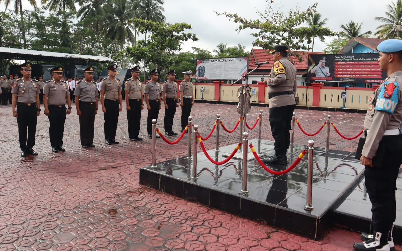 Empat Puluh Personel Polres Barito Utara Mendapatkan Kenaikan Pangkat Periode 1 Januari 2025