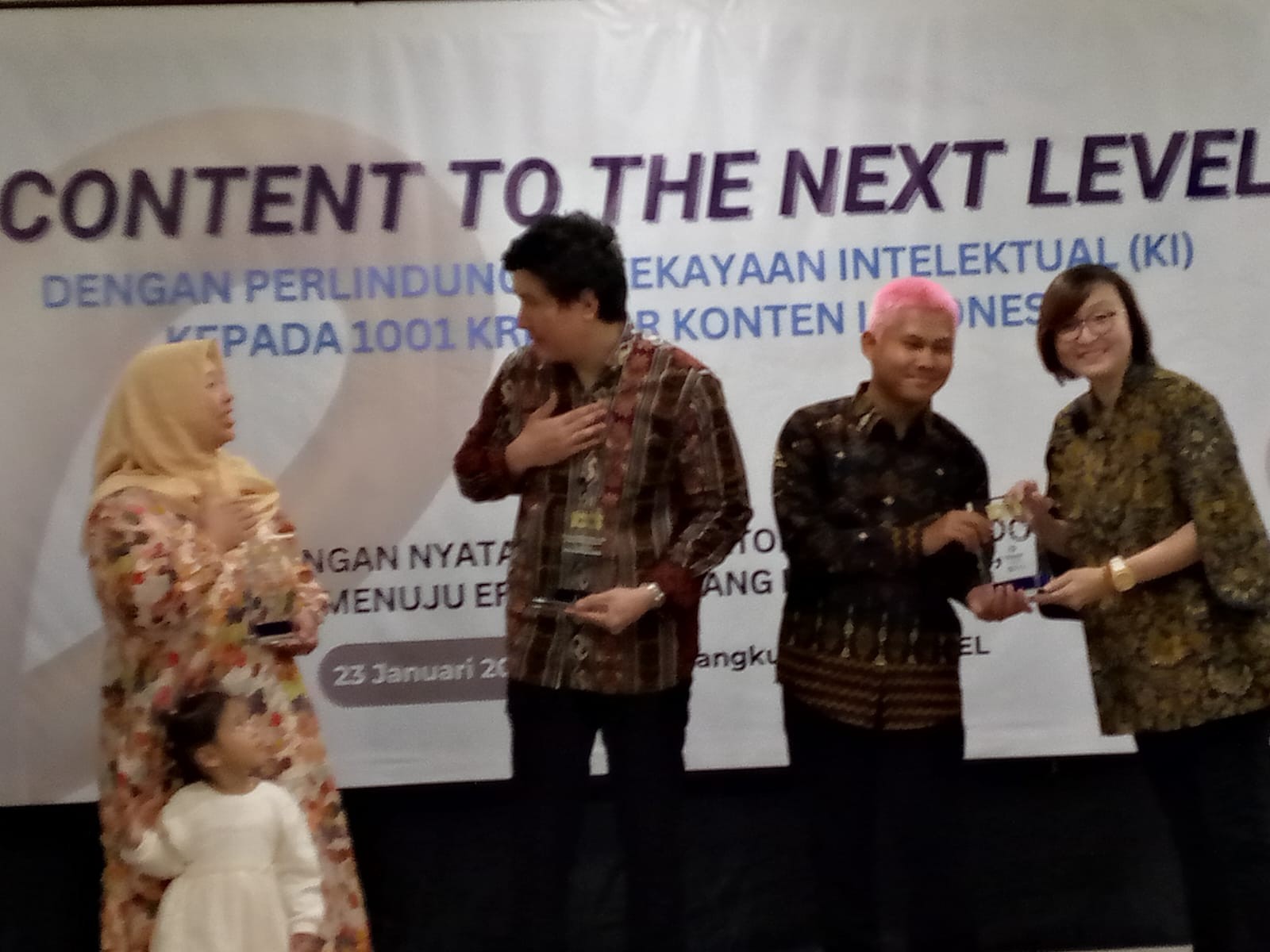 Kementerian Ekonomi Kreatif Berikan perlindungan kekayaan intelektual kepada 1.001 kreator konten Indonesia 