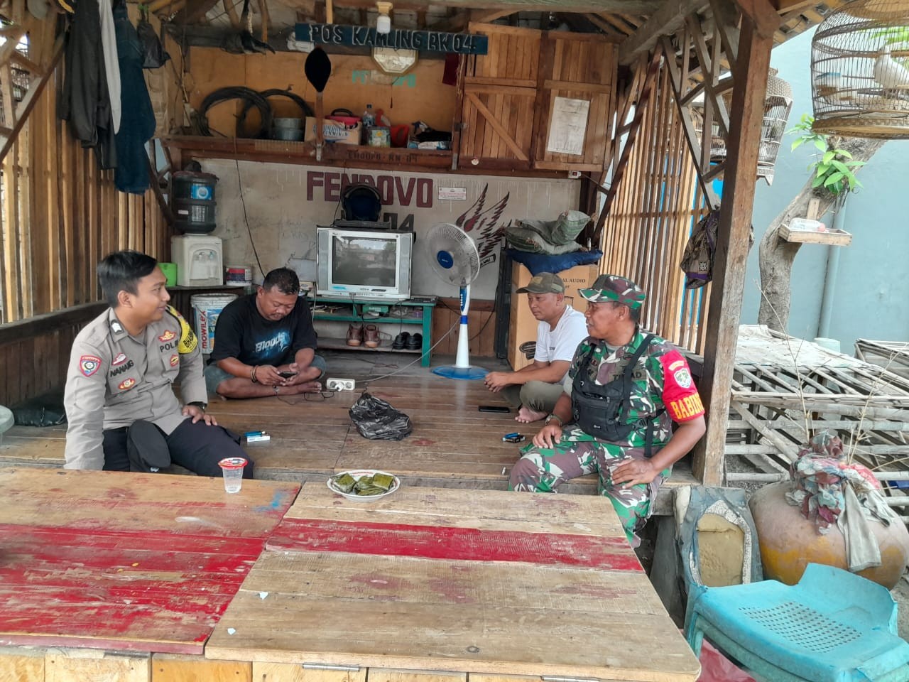 Wujudkan Keakraban, Babinsa Komsos dengan Warga Binaan