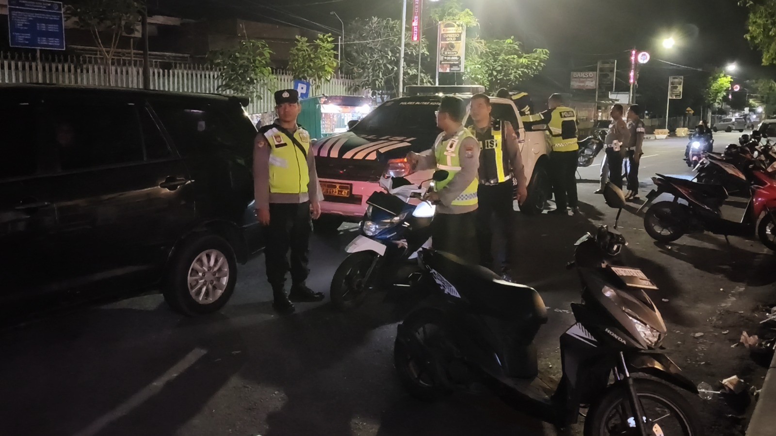Harkamtibmas Malam, 22 Motor Berhasil Diamankan Saat Polisi Blitar Gelar Patroli Skala Besar