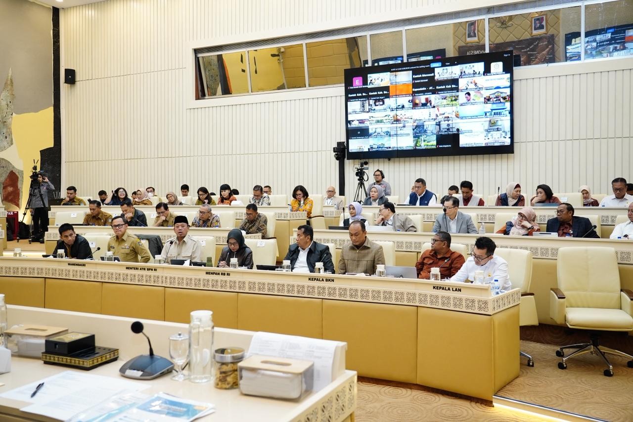 Menteri Nusron Tegaskan Kehadiran Negara Lindungi Hak Atas Tanah bagi Masyarakat Terdampak Bencana