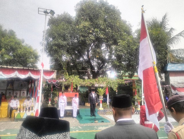 Upacara Bendera HUT RI ke 79, Kobarkan Semangat Kebangsaan di Lingkungan RW 011 VTE
