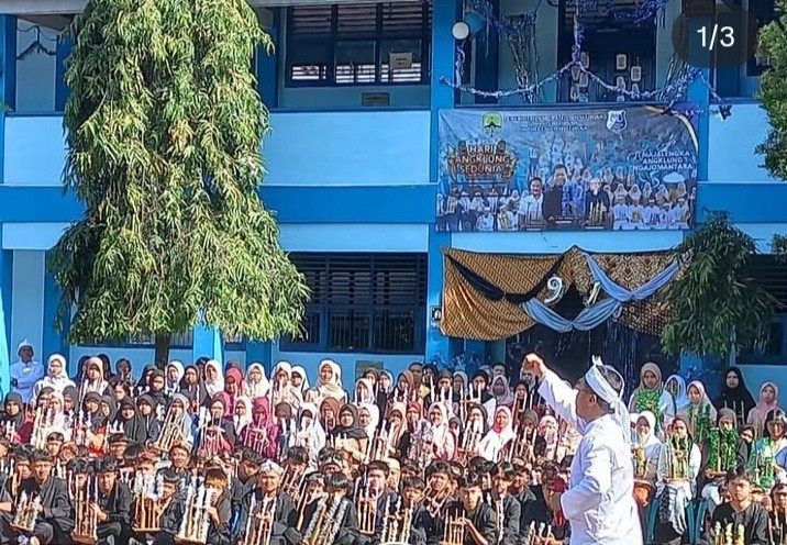 Disdik Majalengka Ungkap Sejarah SMPN 1 Majalengka Jadi Inisiator Hari Angklung Sedunia