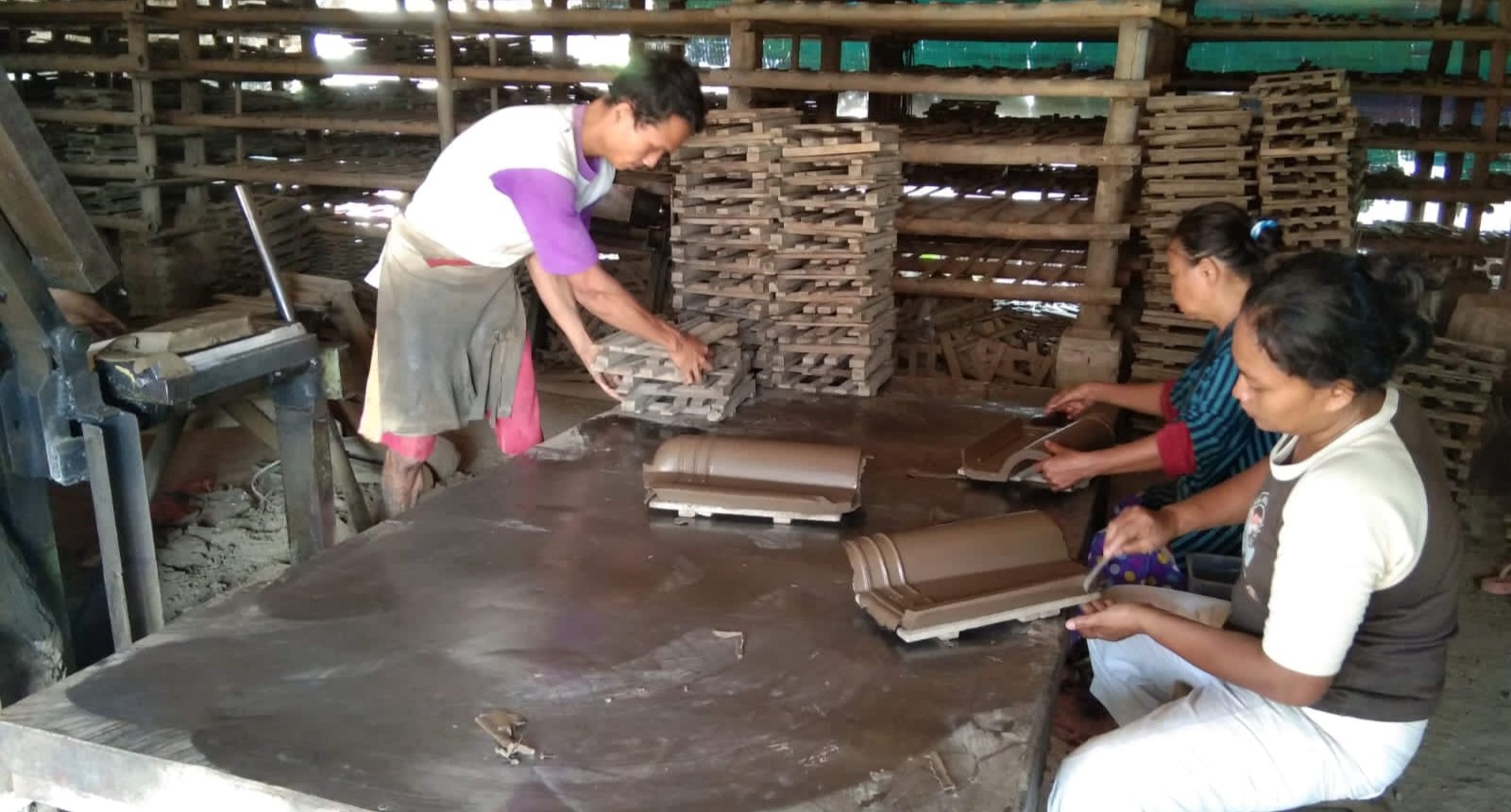 Ikuti Arahan Presiden Prabowo, Pemkab Majalengka Dorong Atap Genting sebagai Kebijakan Ekonomi Rakyat