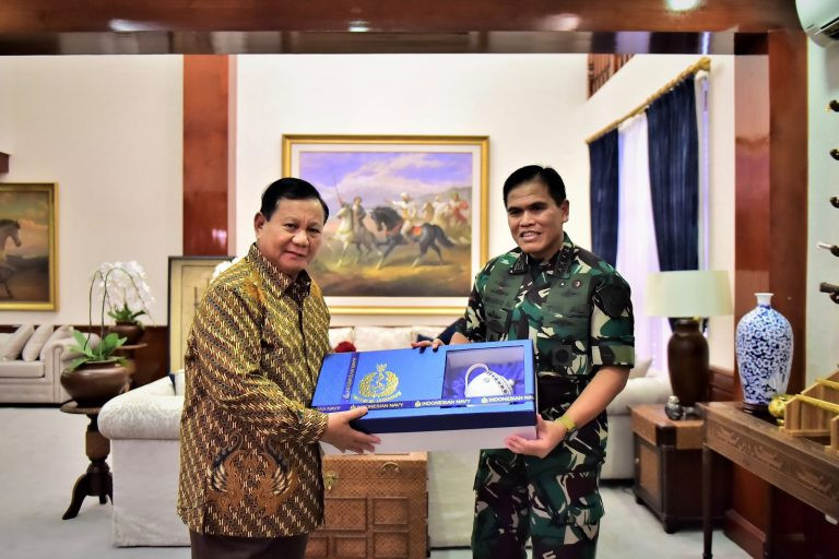 Menhan1.jpg