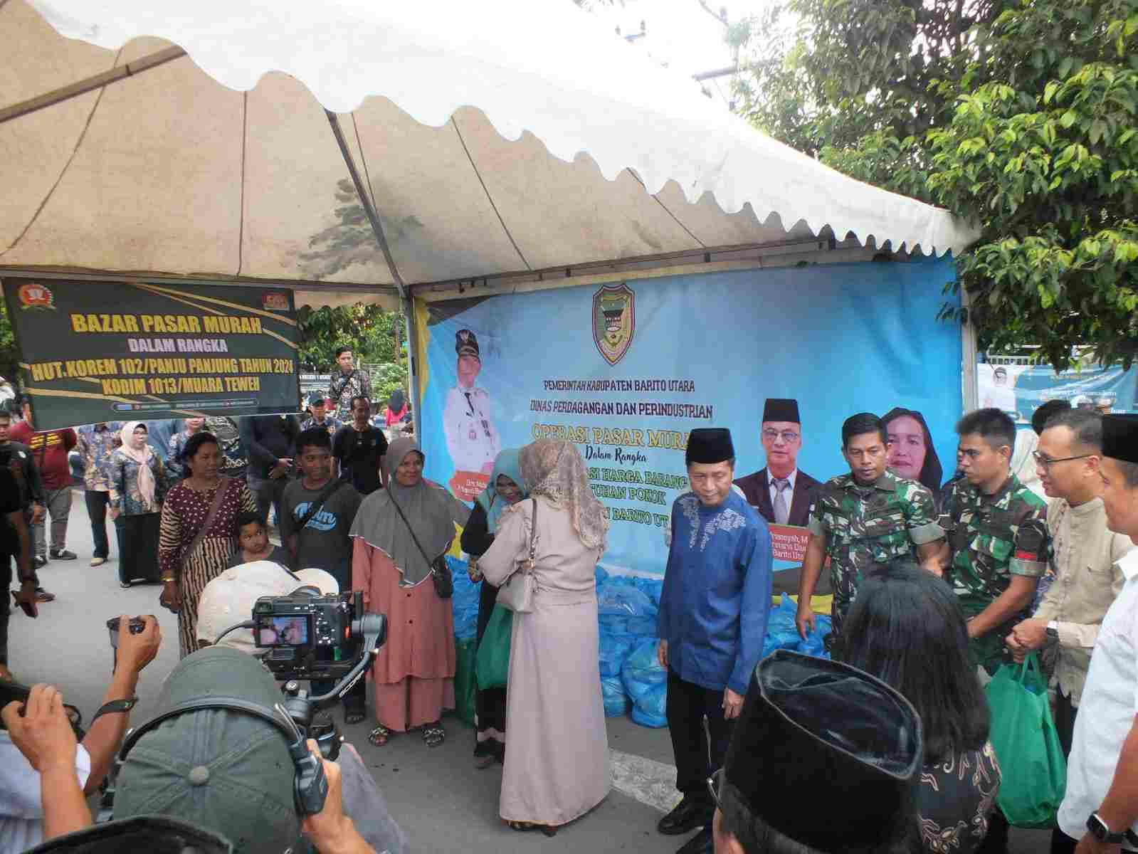 Drs. Muhlis Kegiatan Pasar Wadai Ramadhan Sebagai Wadah Dalam Menumbuh Kembangkan Kegiatan Ekonomi Skala Mikro